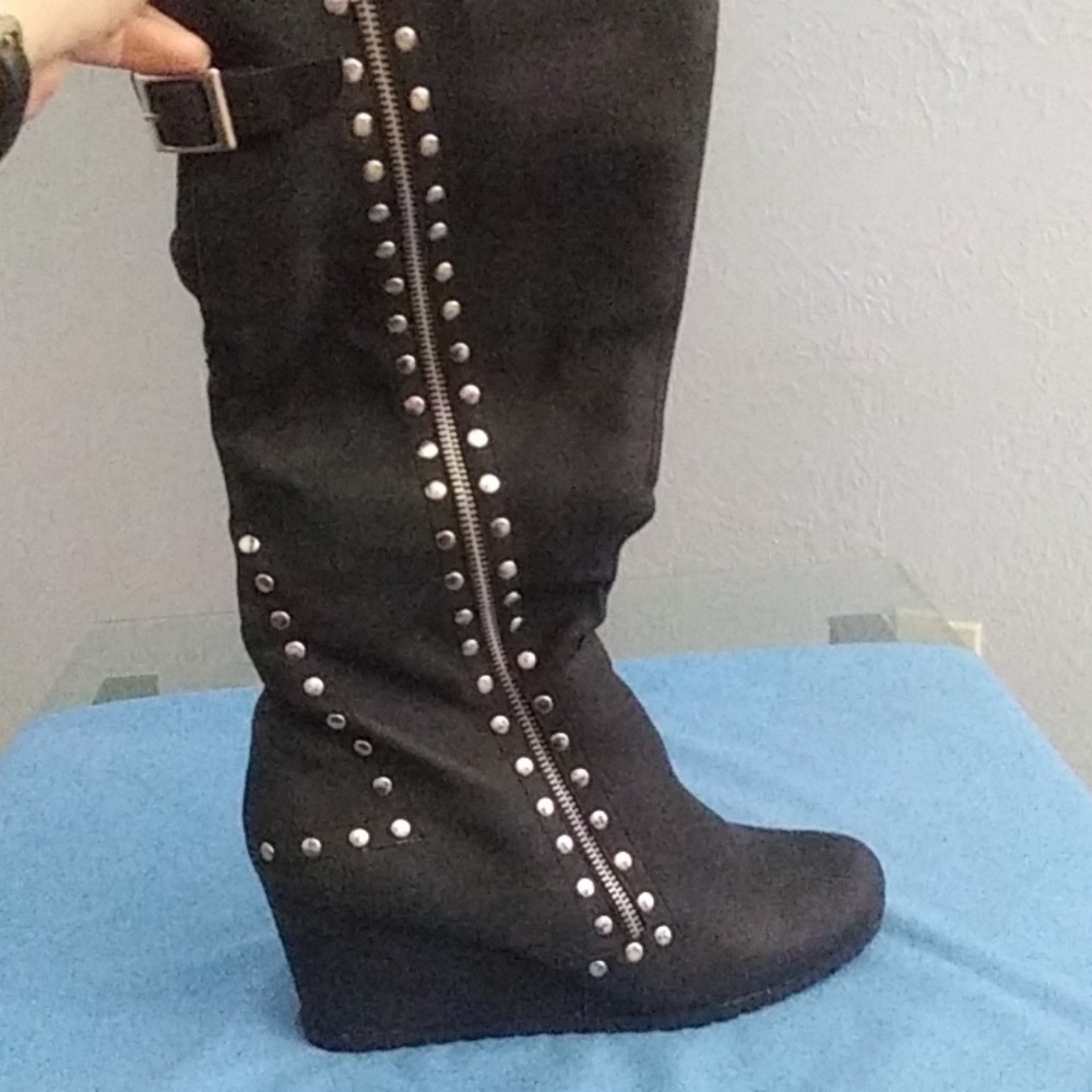 Ladies boots